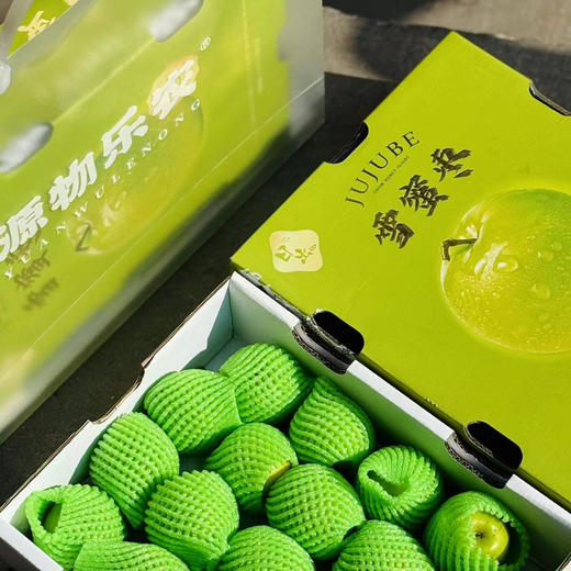 雪蜜枣[嘿哈]这个基地的雪蜜枣，是我吃过口感好的云南枣：皮很薄，肉很酥脆，汁水盈盈，蔗糖般甜的很纯粹！强烈推荐！规格：净重4斤 商品图2