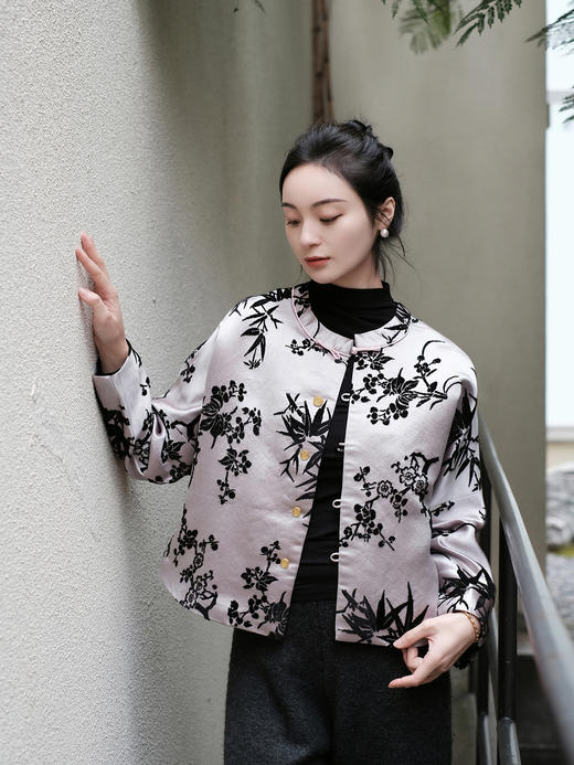 微瑕秒杀| 盛唐牡丹 |胭脂雪真丝漳绒圆领外套[特价品]](特殊商品不退不换) 商品图4