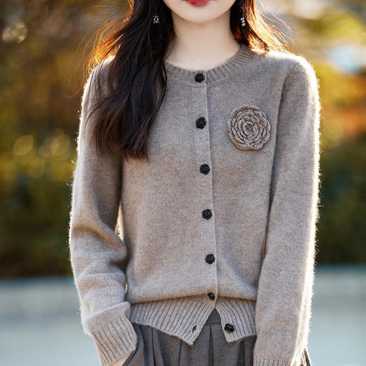 丁摩 100纯羊毛开衫女圆领重工钩花针织衫外套NS-3178 商品图1