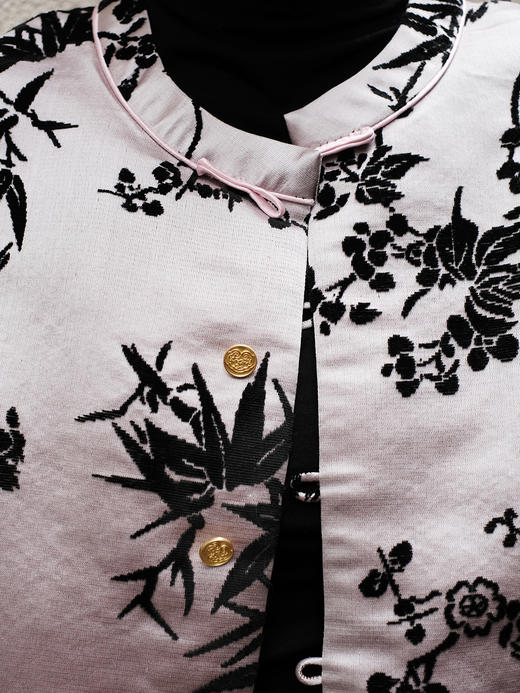 微瑕秒杀| 盛唐牡丹 |胭脂雪真丝漳绒圆领外套[特价品]](特殊商品不退不换) 商品图3