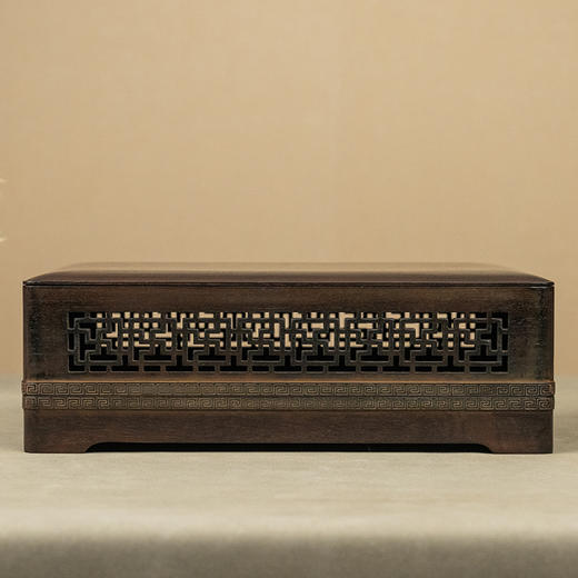 二十世纪 紫檀嵌银丝透雕万字纹盖盒 商品图3