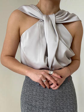 Viktoria Chan｜AW23066 sisi draped top  [ 灰 ]