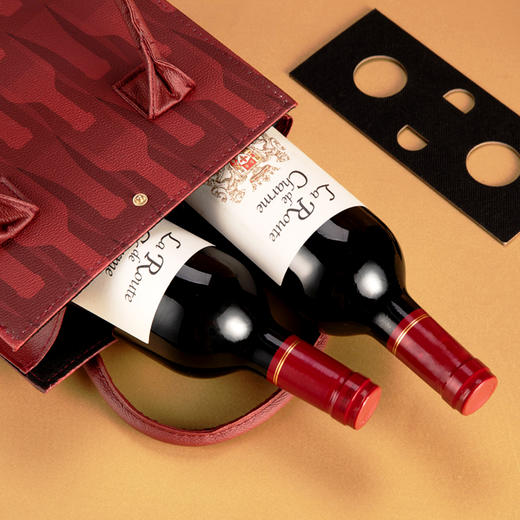 法国 La Routede Charme魅力之路 干红葡萄酒 750ml*2瓶+皮手袋*1个+丝巾*1个 商品图1