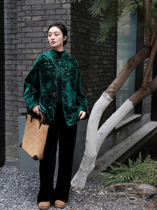 盛唐牡丹 |绿色漳绒八宝葫芦纹外套 商品图5