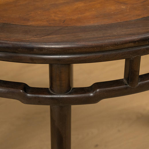 清 红木镶楠木面圆包圆罗锅枨矮栳月牙桌（一对） 商品图1