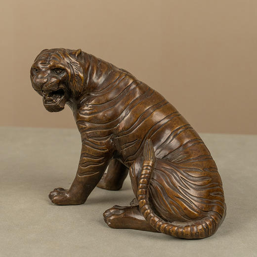 清 铜虎摆件 商品图4