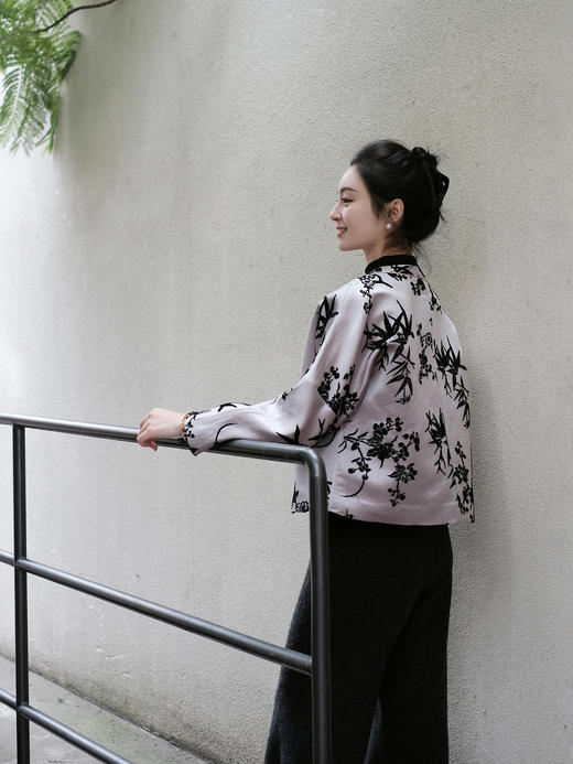 微瑕秒杀| 盛唐牡丹 |胭脂雪真丝漳绒圆领外套[特价品]](特殊商品不退不换) 商品图10