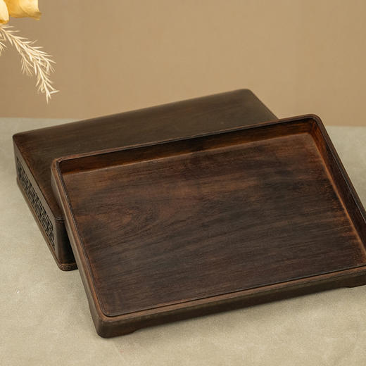 二十世纪 紫檀嵌银丝透雕万字纹盖盒 商品图2