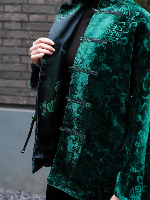 盛唐牡丹 |绿色漳绒八宝葫芦纹外套 商品图1