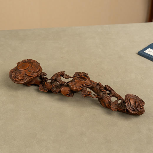 清 黄杨木透雕蝙蝠灵芝如意 商品图4