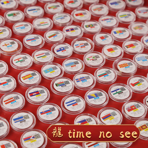 72小时内发货 🏮 24年火爆的新年红包❗【52张外币真钞💰 祥云流苏丝绸红包】🧧 内含28个国家，52张限量版外币真钞，小孩长辈都喜欢！（纯外币的版本已经售罄了！现在只有+金钞的版本了） 商品图6