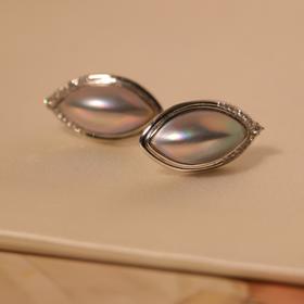 甄珠贝 厚金包边马贝耳钉 罕见星空蓝 18k白+钻石 绝美珠光