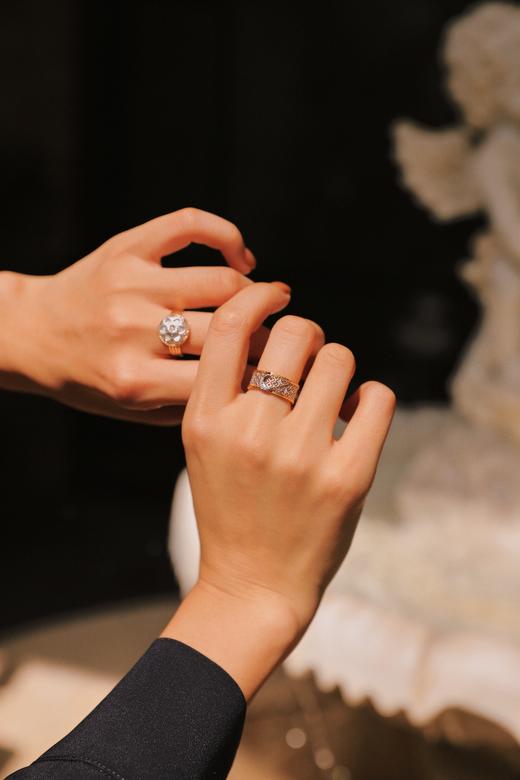 Moon Flower月之花系列
 | 月牙湾戒指 商品图1