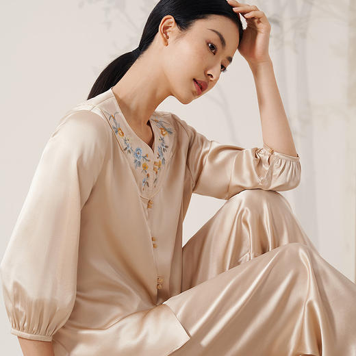 【至臻苏绣】真丝睡衣女100%桑蚕丝手工云肩刺绣家居服衣裤套金三塔  YSFEA203 商品图5