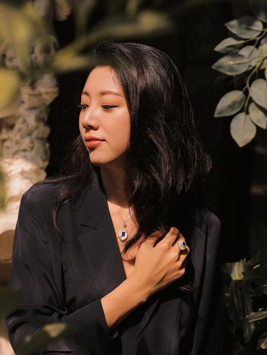 Royal Sapphire皇家蓝宝石系列 | 皇家蓝宝石白贝项链 商品图3