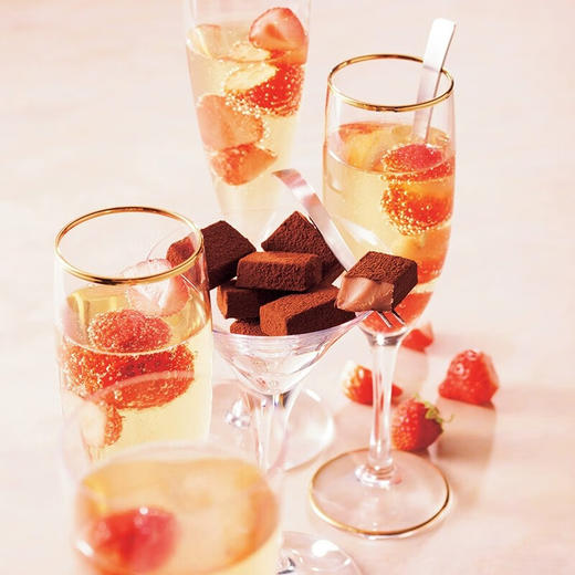 【需冷藏】ROYCE生巧克力制品草莓香槟味125g/044496 入口即化纯净丝滑 商品图1