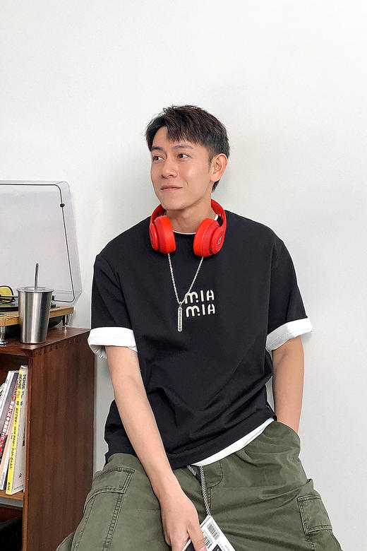 徐太浪时尚立体硅胶字母短袖t恤男早春2024新款休闲男装打底上衣 商品图5