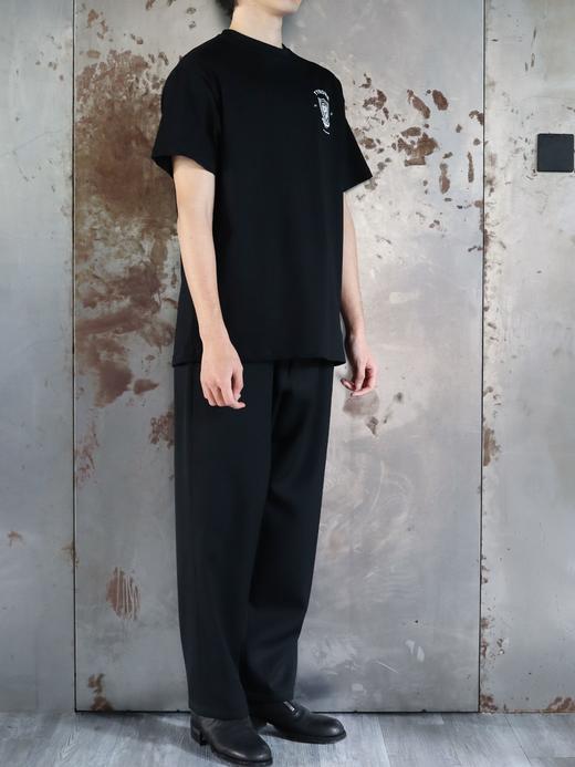 TYRONE-黑色校徽印花T恤 商品图1