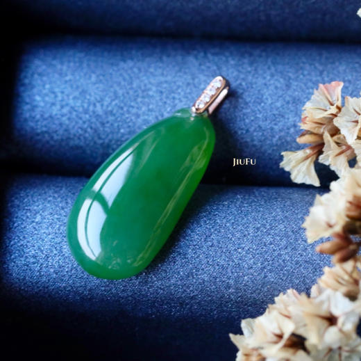 18K玫瑰金和田玉（碧玉）镶钻吊坠--福瓜/单面福瓜10*20-12*25mm/菠菜绿 商品图5