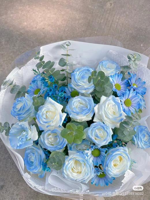 19枝碎冰蓝玫瑰花束 商品图2