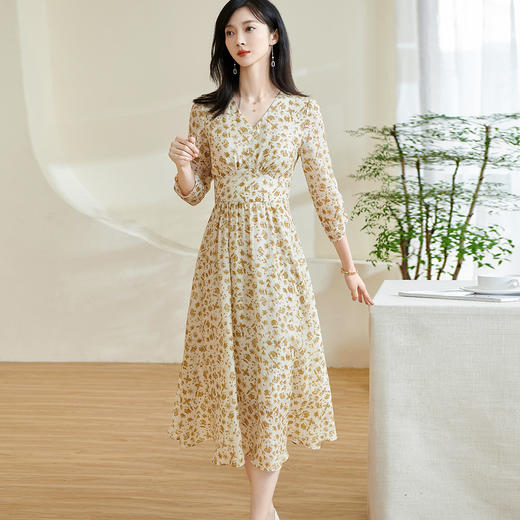 剩S/M/XL/XXL 米思阳2026春季新款法式温柔风碎花连衣裙收腰重磅天丝裙子女0438 商品图1