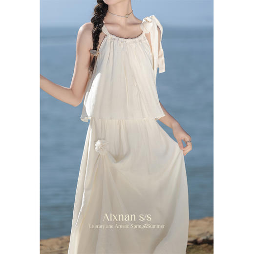 鹿向南《晨曦之光》温柔风法式吊带裙春季新款设计感气质连衣裙 商品图1