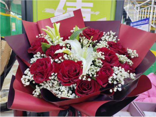 11支红玫瑰+百合花束 商品图1