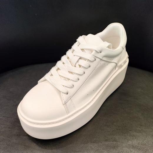 LFGJ凌介女鞋  16402  时尚百搭厚底小白鞋 商品图0