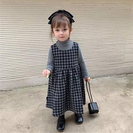 【背心裙设计，简约大方！】女童马甲连衣裙2024新款春秋装，儿童千鸟格子洋气毛呢背心裙打底裙，春秋两季的适应性，百搭好看搭配不同上装，满足不同场合的需求! 商品图2