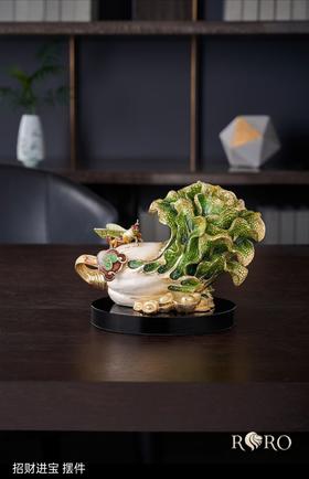 5F隆昌瓷器珐琅彩招财进宝摆件