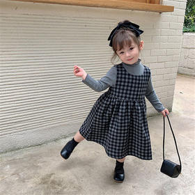 【背心裙设计，简约大方！】女童马甲连衣裙2024新款春秋装，儿童千鸟格子洋气毛呢背心裙打底裙，春秋两季的适应性，百搭好看搭配不同上装，满足不同场合的需求!