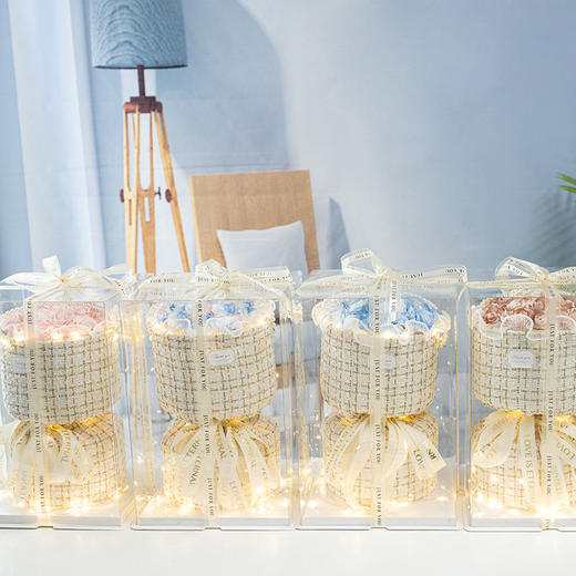 【送礼首选！创意花束】小香风永生香皂玫瑰花束生日礼物送女朋友三八女神节礼物，不仅仅是一份礼物，更是倾注了你对她无尽的爱意。 商品图2