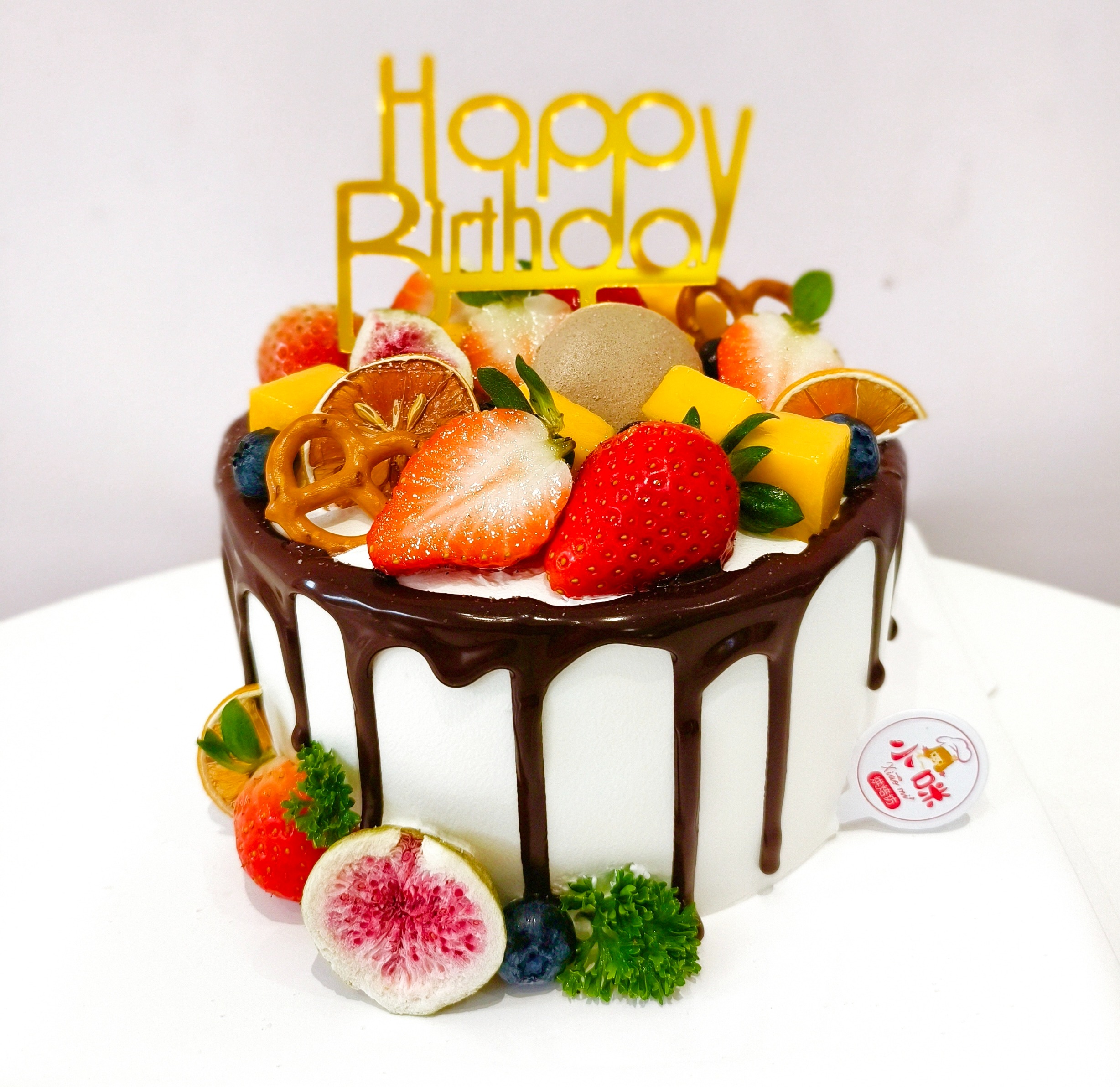 巧克力淋面水果蛋糕