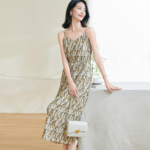 「锦色花影」吊带裙  重工波浪压褶 米思阳2026春季别致高级感吊带长裙修身连衣裙女0141 商品图2