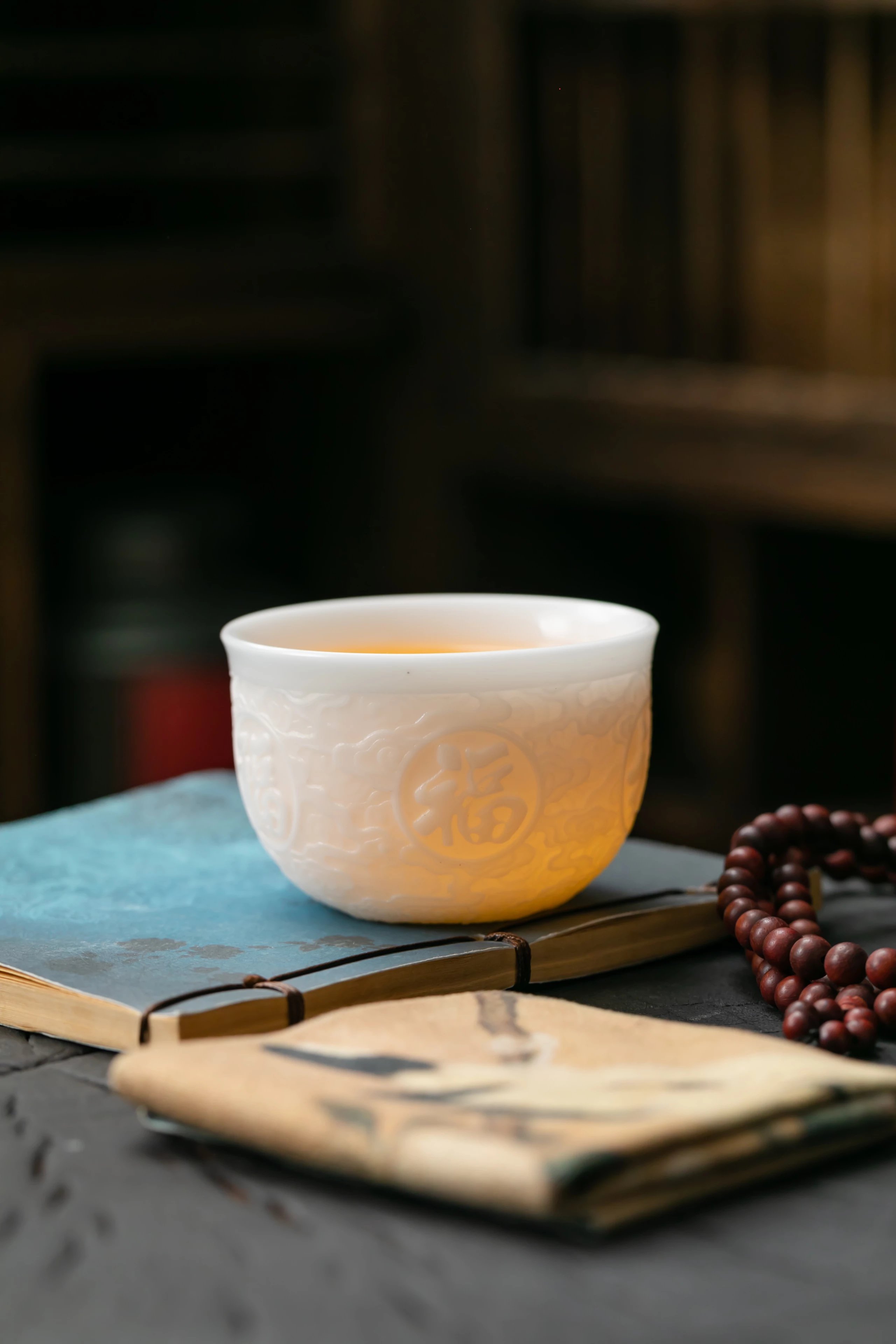 【德化羊脂玉瓷·祥云瑞气茶杯】浮雕"福"字 吉祥美好 采用原生态高岭