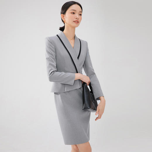 设计感灰色连衣裙女2024春季高级感收腰显瘦气质通勤小个子西装裙 商品图4