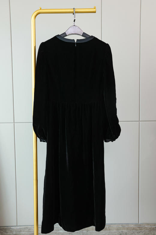 窈窕淑女丝绒连衣裙 商品图8