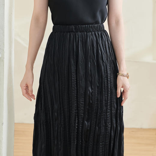 剩M/XL/XXL 米思阳2026春季新款设计感气质压褶半身裙质感弹力修身小黑裙0310 商品图4