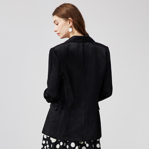 EITIE爱特爱春季新款洋气纯色西装外套女7403101 商品图10