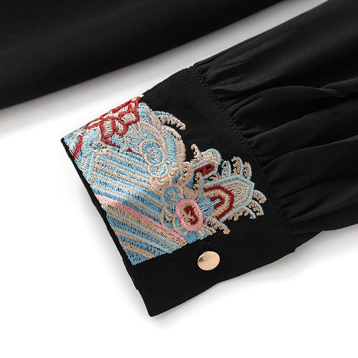 重工复古刺绣针织盘扣，显瘦A字连衣裙WLZD-2401612 商品图4