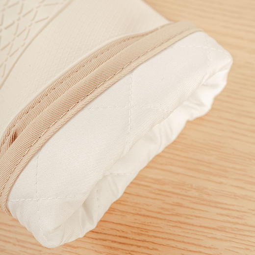 厨房必备｜家常蒸菜，又烫又难拿⁉️「神田|绣渤意 硅胶防烫手套」 ✔️三层隔热设计：抗菌硅胶层+隔热里布+加厚隔热棉 ✔️耐高温350℃，隔热、防烫、防滑 ✔️食品级接触，一冲即净 商品图7