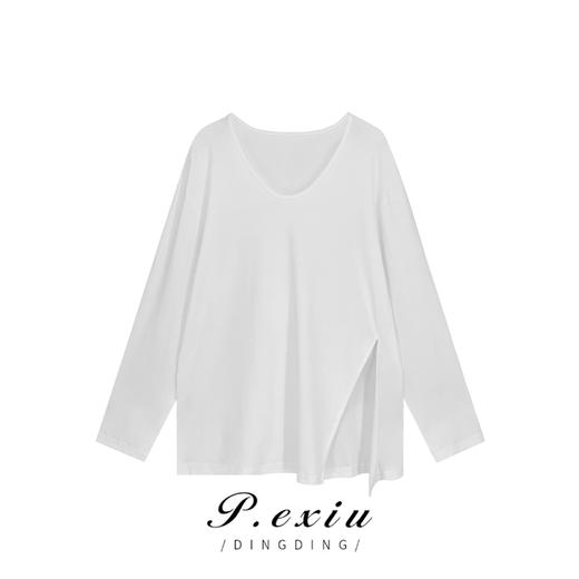 04-3潘依绣丁丁宠粉PanYiXiu/潘依绣秋冬纯色V领侧开衩宽松打底百搭长袖T恤 W-61635 商品图0