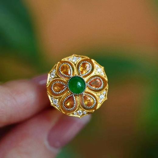 龢盒原创 辣绿翡‮蛋翠‬面‮宝蓝‬石‮顶穹‬戒指 商品图2