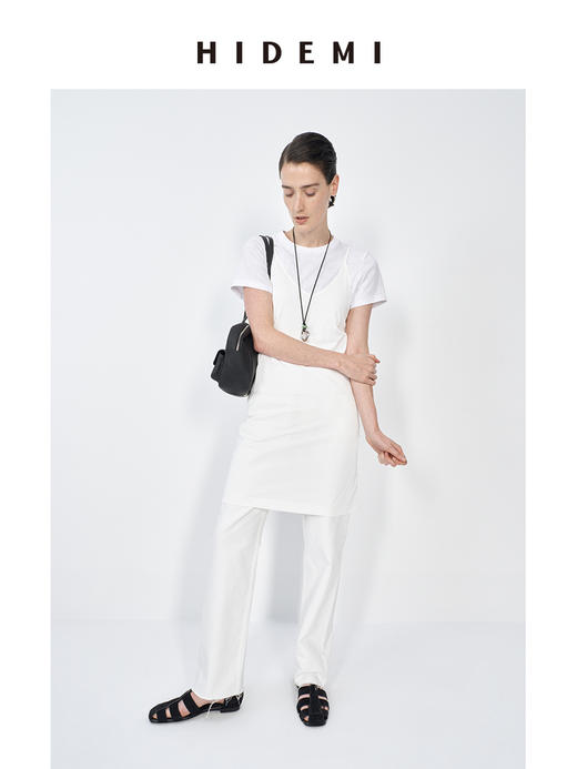 HIDEMI 极简V领缎面细吊带经典打底连衣裙 商品图6