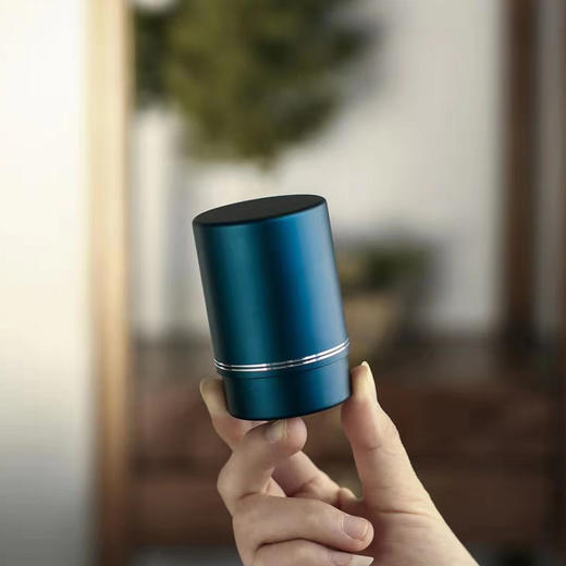 一心罐蓝【钧瓷+合金罐.30克装左右】10元1个.整箱30个 商品图1