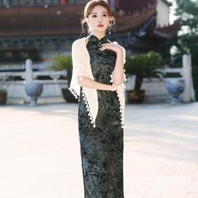 新中式旗袍黑灰色挂脖，植绒牛奶丝包臀连衣长裙YG-2321