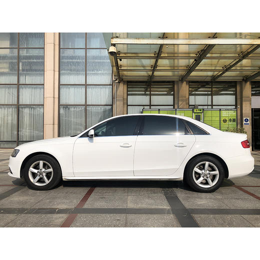 奥迪 A4L 35 TFSI 自动技术型【长租-北京】 商品图3