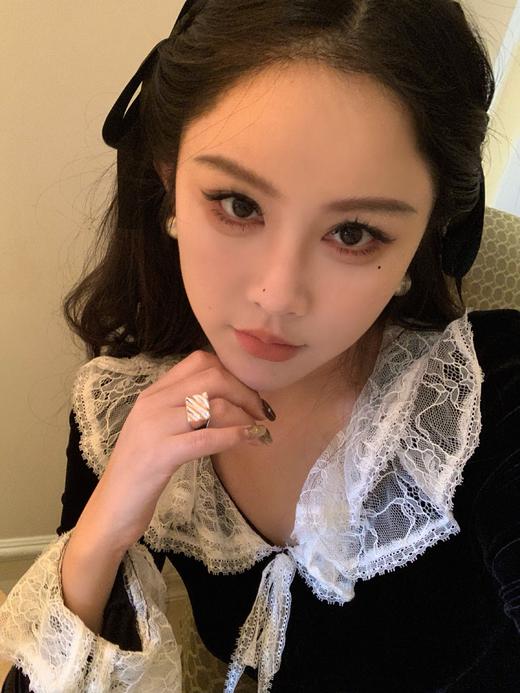 Read Nameless /初春蕾丝拼接丝绒连衣裙 商品图5