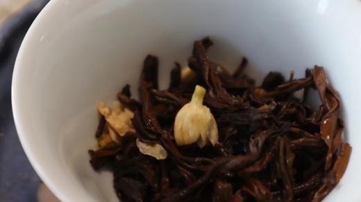 茉莉花茶「茉莉毛峰」如浸冰糖 畅饮甘甜  红茶茶胚窨茉莉花  温和醇润 香气馥郁  好喝不心疼 商品图3