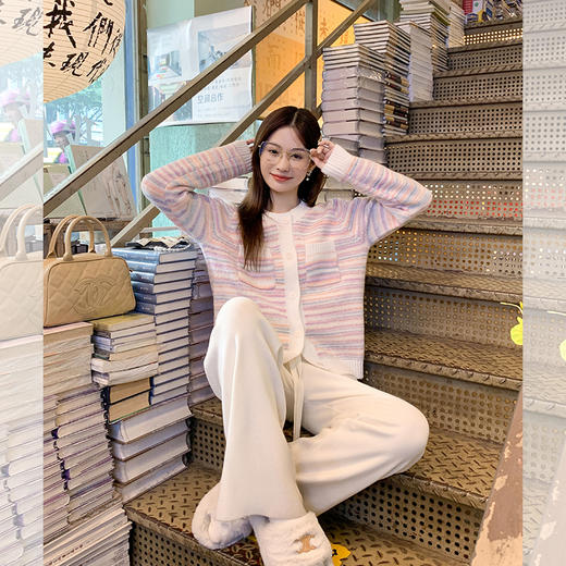 <曾小咸推荐> 【条纹画报】粉色条纹系扣开衫 商品图3